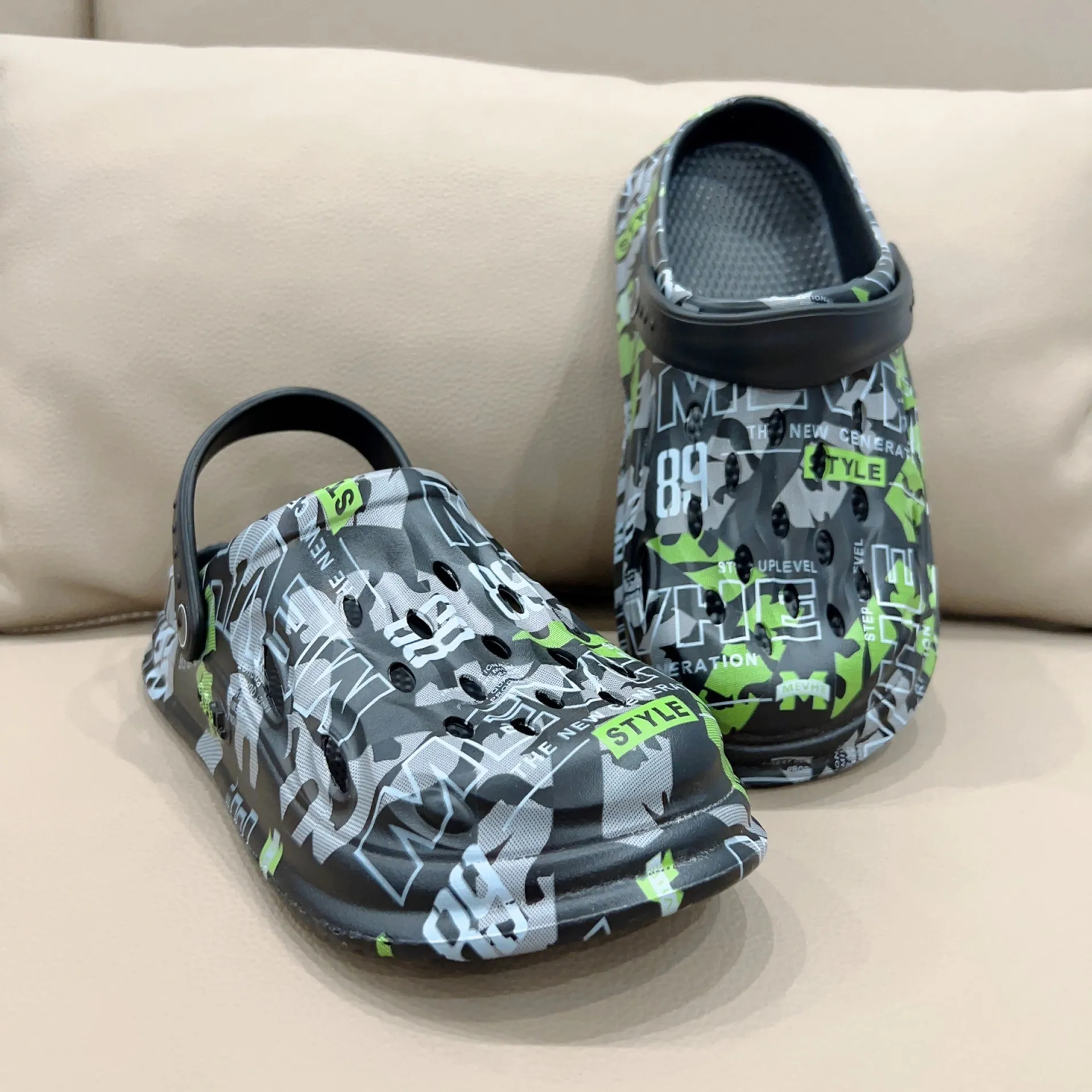 Nuove Ciabatte da Uomo Taglie  - Croc Style Clog recensione e prezzo