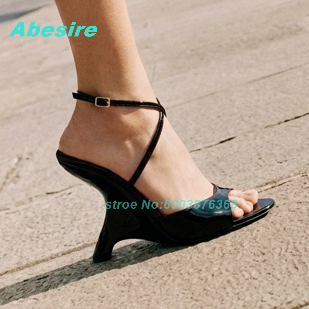 Sandali Neri in Pelle Vernicia - Women'S Shoes Y2K recensione e prezzo