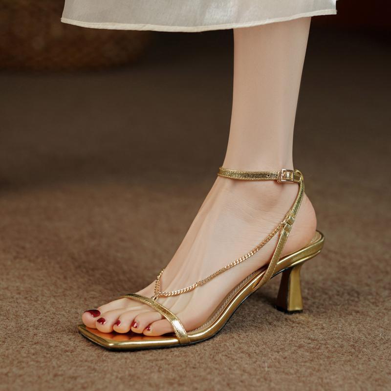 Sandali moda donna oro, tacchi - Gold Chain Sandal recensione e prezzo