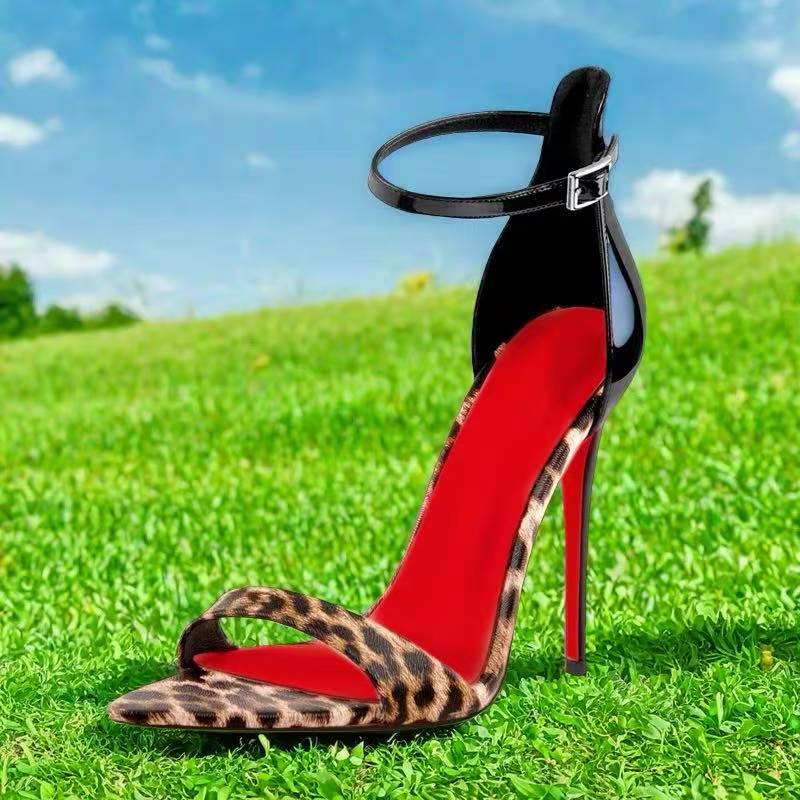 Tacchi alti a punta con stampa - Leopard Print Heels recensione e prezzo