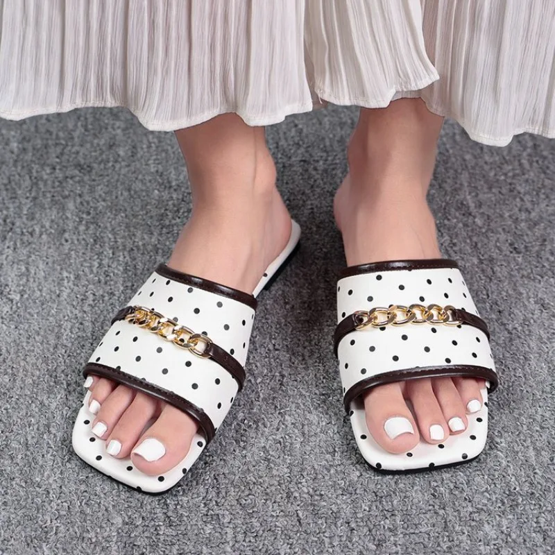 Sandali da donna con punta qua - Gold Chain Sandal recensione e prezzo