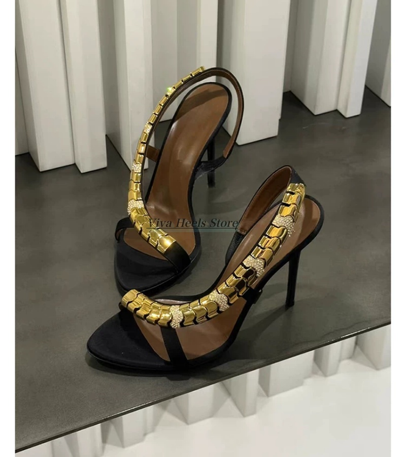 Sandali sexy in pelle con cate - Gold Chain Sandal recensione e prezzo