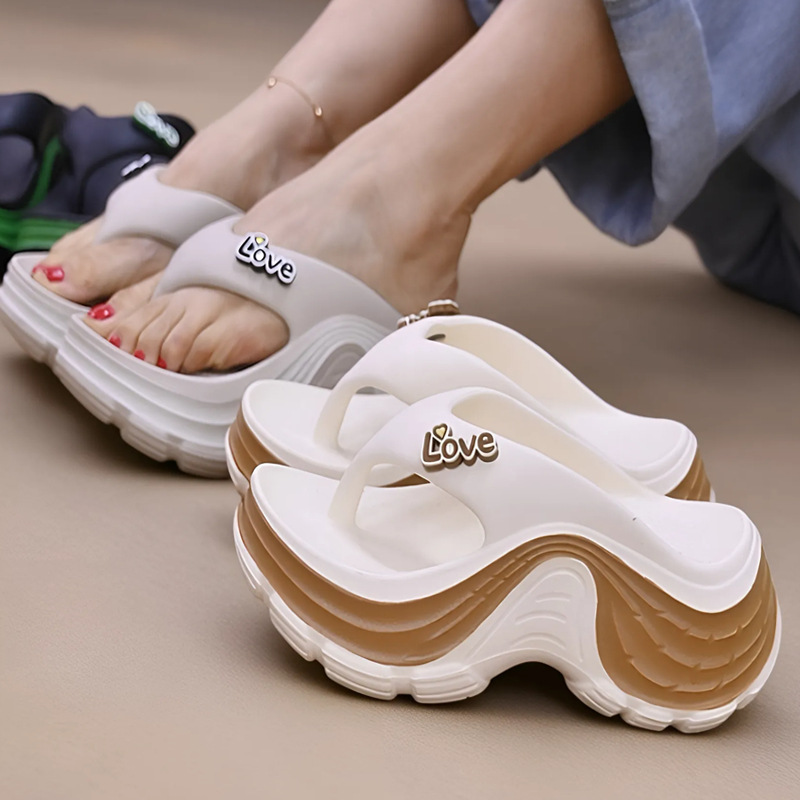 Nuove Infradito con Plateau Ch - Women'S Shoes Y2K recensione e prezzo