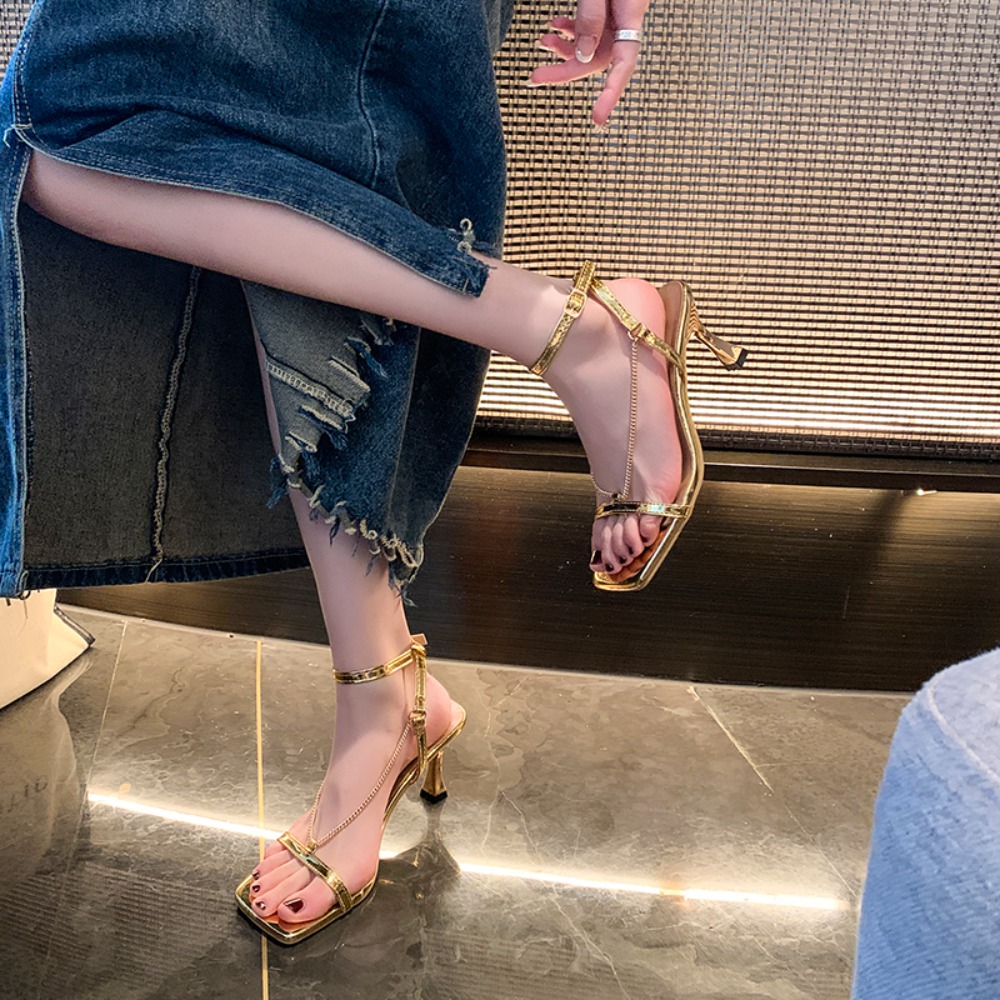 Sandali con tacco alto sexy co - Gold Chain Sandal recensione e prezzo
