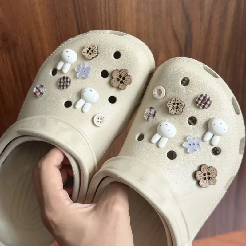 Decorazioni per Scarpe a Forma - Croc Style Clog recensione e prezzo