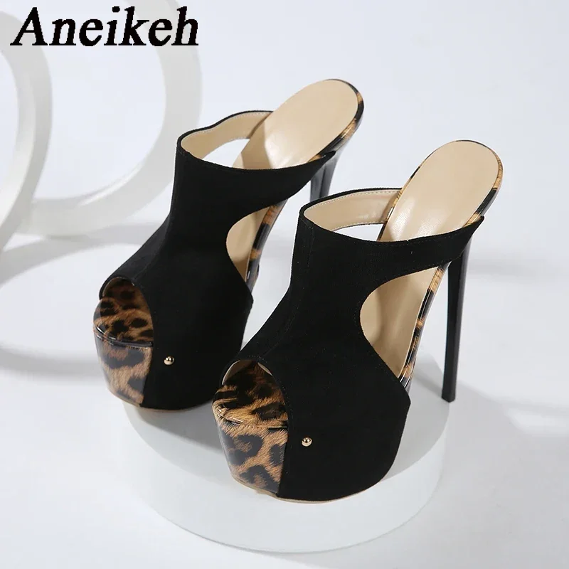 Aneikeh Estate Piattaforma est - Leopard Print Heels recensione e prezzo